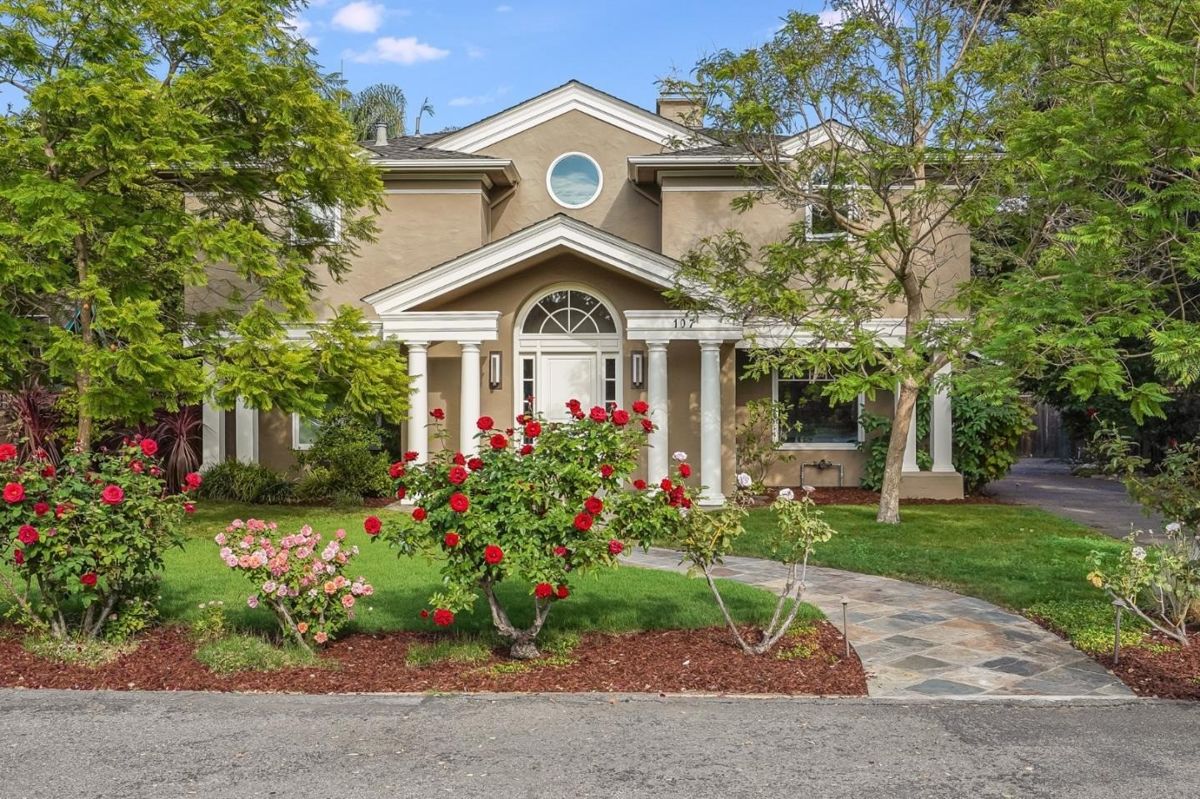 107 Higgins Ave, Los Altos