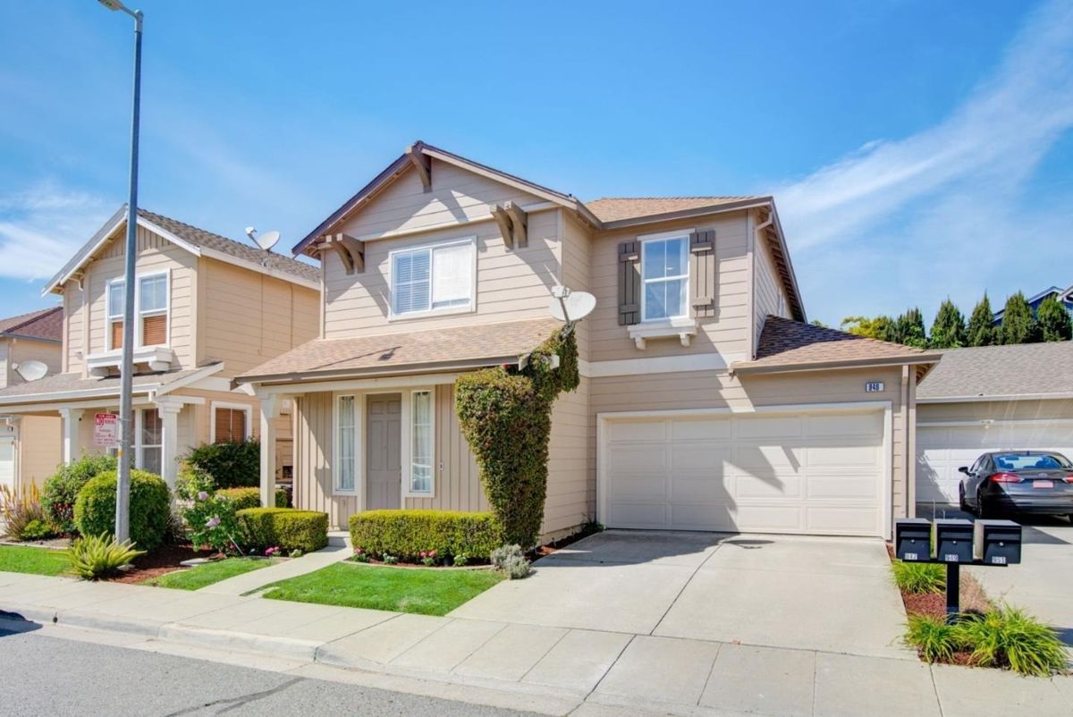 949 Mouton Cir, East Palo Alto