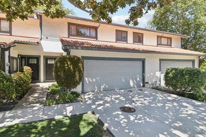 190 Granada Dr, Mountain View