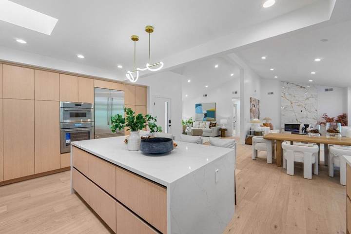 24985 Oneonta Dr, Los Altos Hills